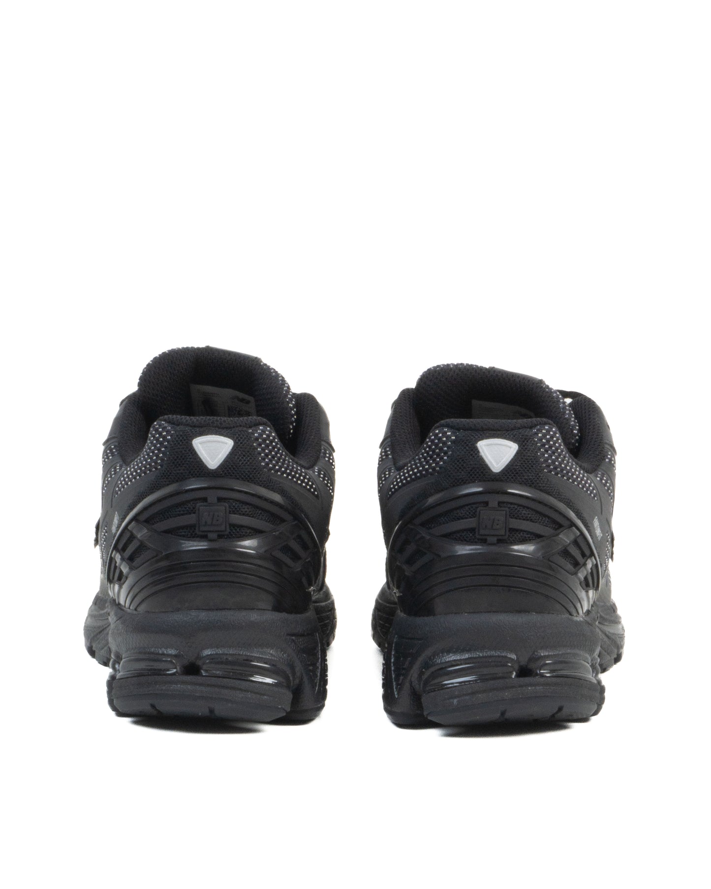 Sepatu Pria New Balance 1906W Black Silver Metallic