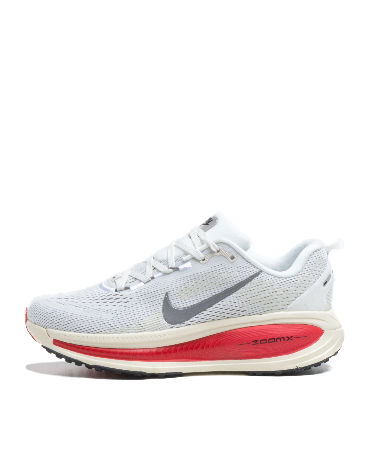 Sepatu Nike Vomero 18 Platinum Tint Siren Red Light Smoke Grey Metallic Pewter