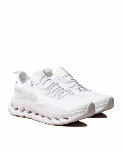 Sepatu Loewe x On Running Cloudtilt All White 144530091A