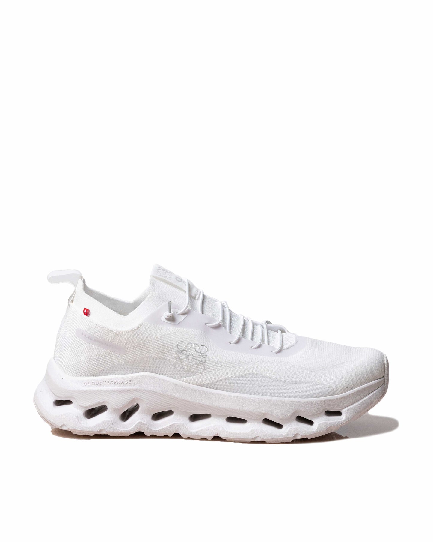 Sepatu Loewe x On Running Cloudtilt All White 144530091A