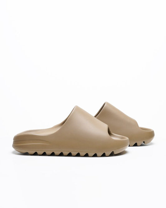 Yeezy Slide Desert Sand Earth Brown