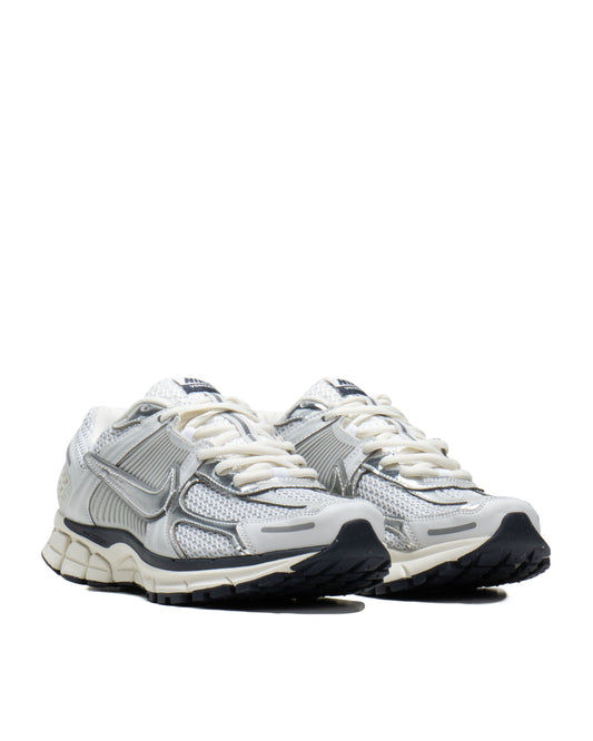 Sepatu Pria Nike Zoom Vomero 5 Chrome