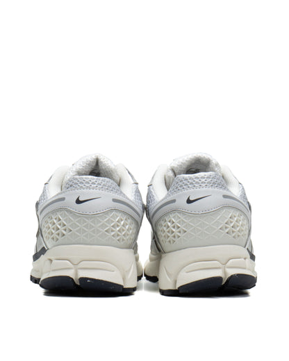 Sepatu Pria Nike Zoom Vomero 5 Chrome
