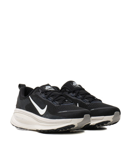 Nike Vomero 18 Black White