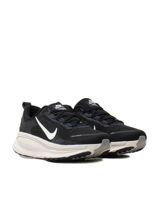 Nike Vomero 18 Black White