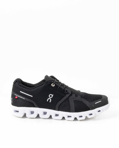 Men's On Running Cloud 5 Sneakers in Black/White 14454