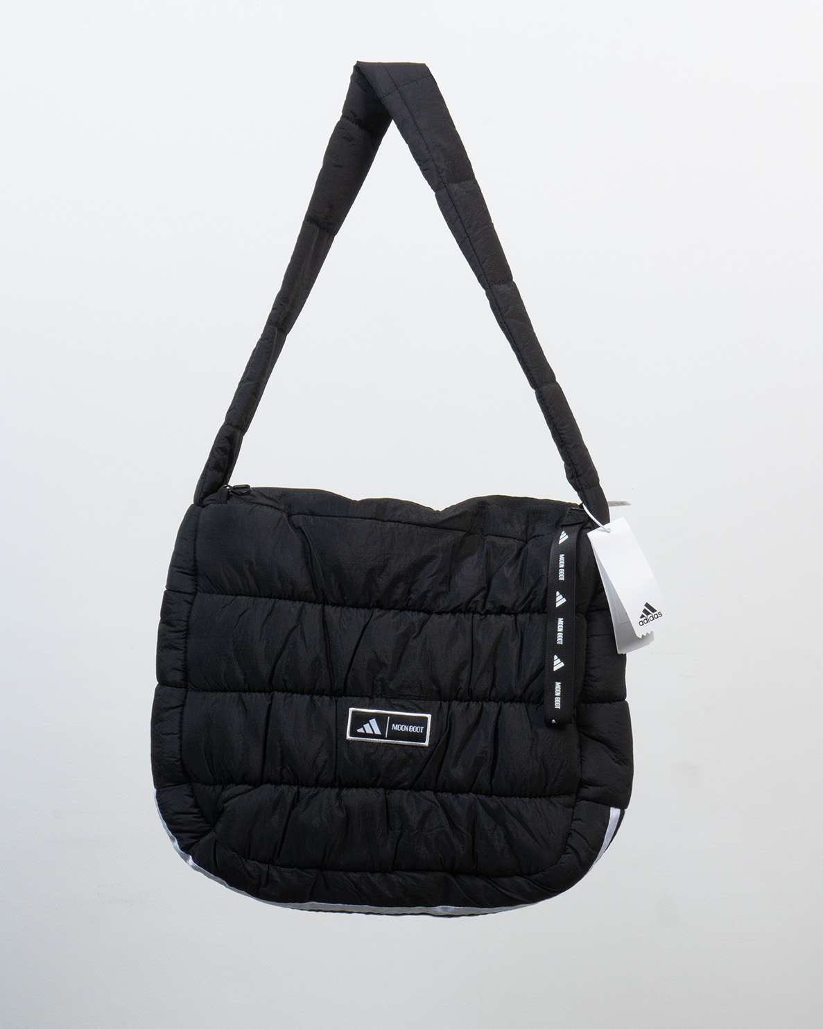 Tas Sling bag Adidas Sportswear x Moon Boot Quilted Bag in Black
