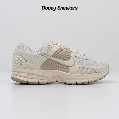 Sepatu Sneakers Running  Unisex Nike Air Zoom Vomero 5 Sail