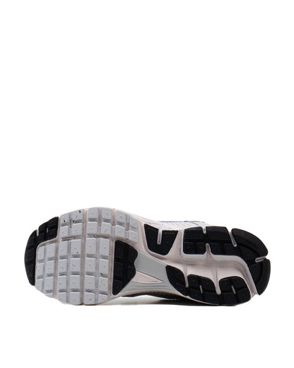 Sneakers Pria Wanita Nike Air Zoom Vomero 5 Vast Grey