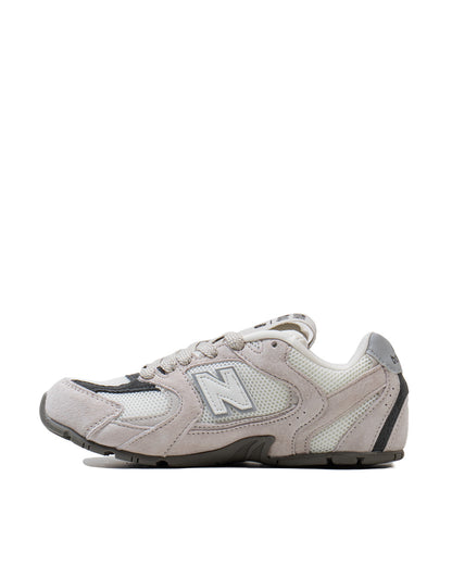 Sepatu Anak Casual Sporty New Balance Miu Miu Kids White/Grey