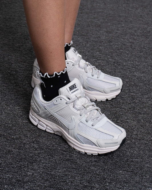 Sneakers Pria Wanita Nike Air Zoom Vomero 5 Vast Grey