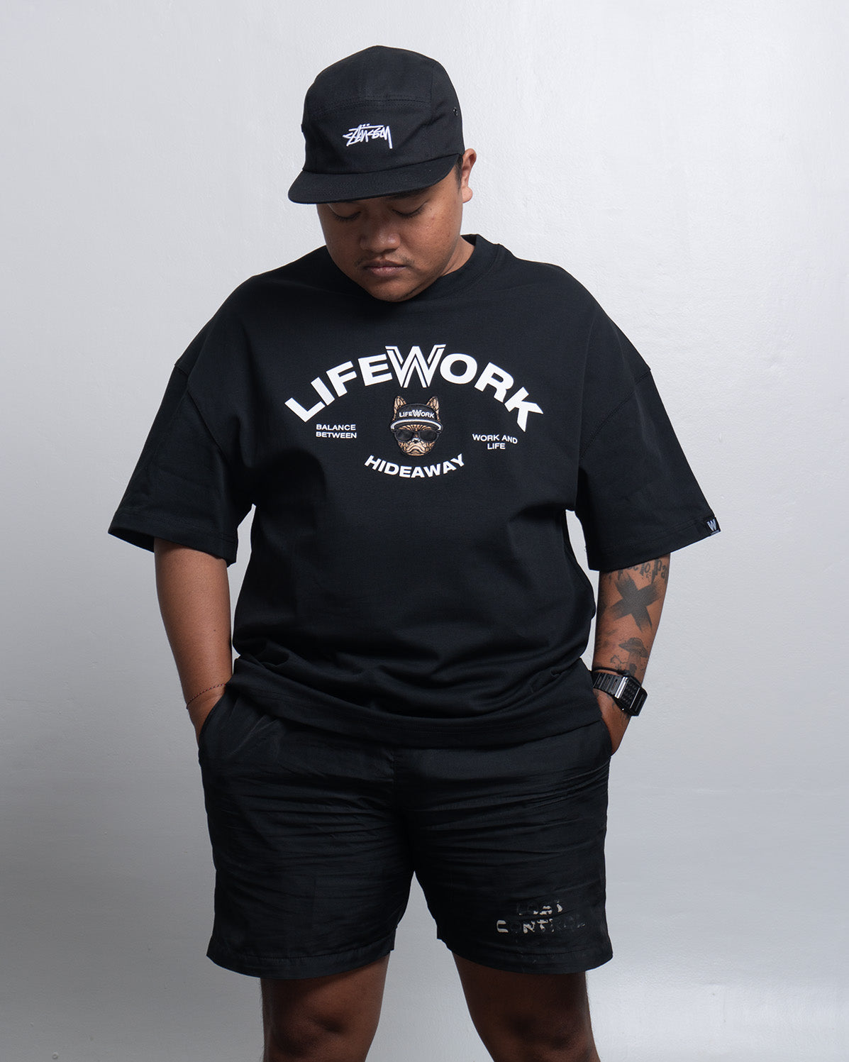 Kaos Pria Unisex Lifework Archlogo Hipdog Applique Short Slevee T-Shirt - Black