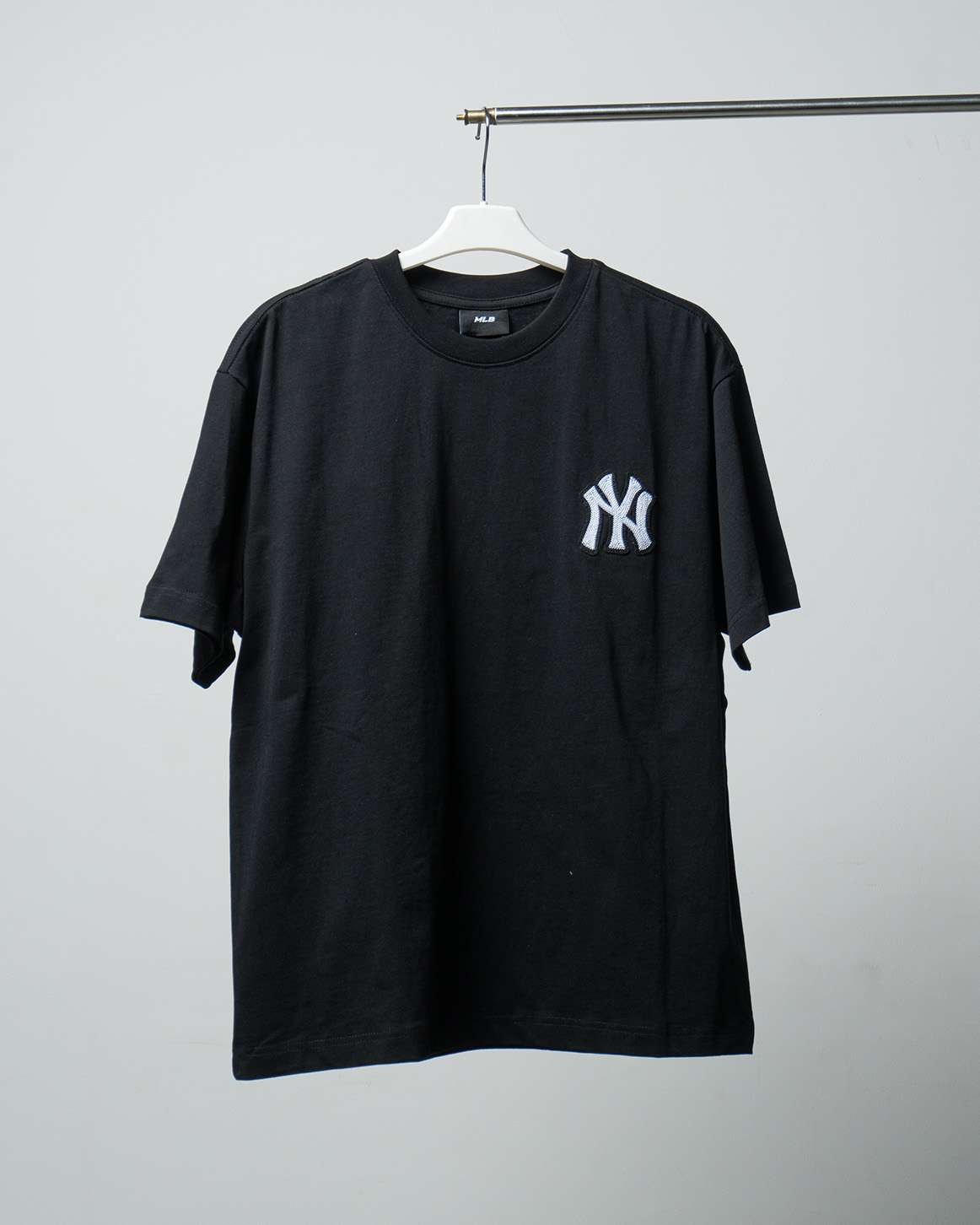 MLB New York Yankes Bordir Logo Black Tee