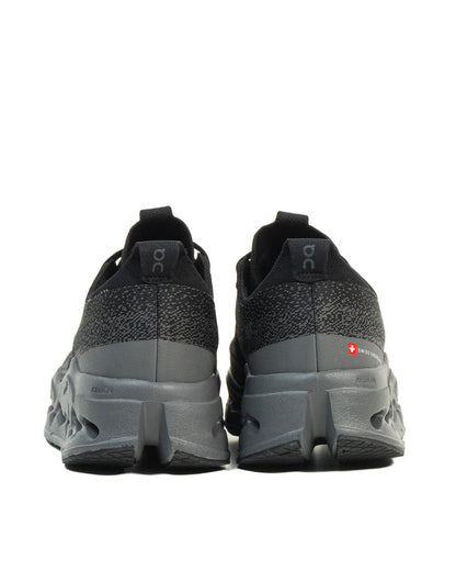 On Cloudsurfer Max Black Eclips