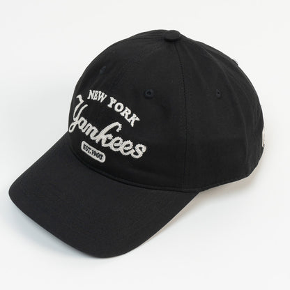 Topi Pria MLB New Yorks Yankees Cursive Logo Cap Black