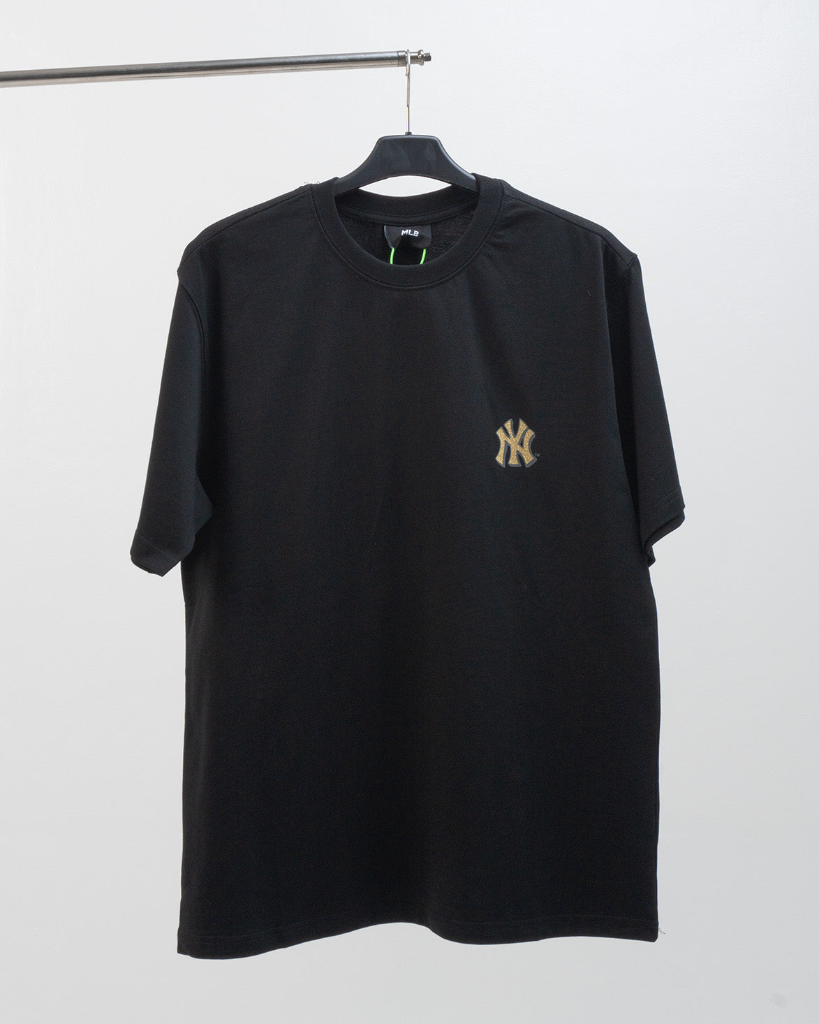 MLB■New Year Snake Over Short Sleeve■送料込 MLB New Year Snake Overfit T-Shirt Black – doyanpepaya