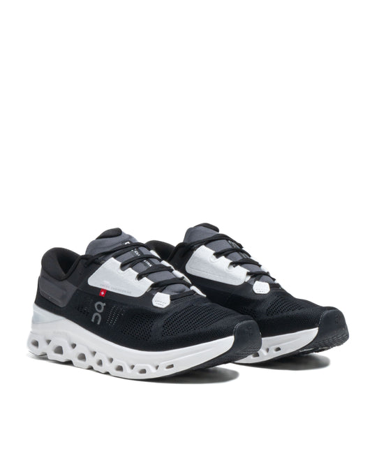 On Cloudstratus 3 Black/Black/White