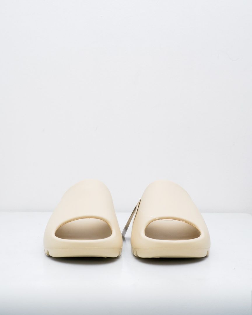 Yeezy Slide Desert Sandals 13755A