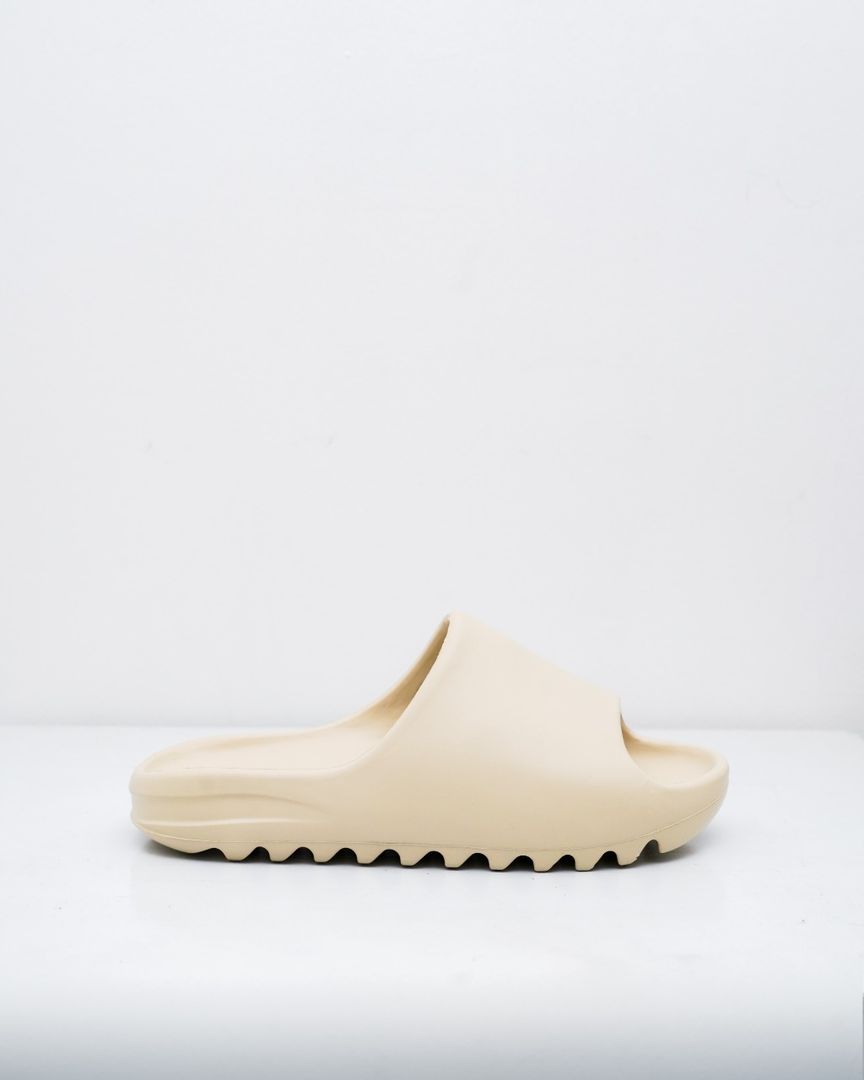 Yeezy Slide Desert Sandals 13755A