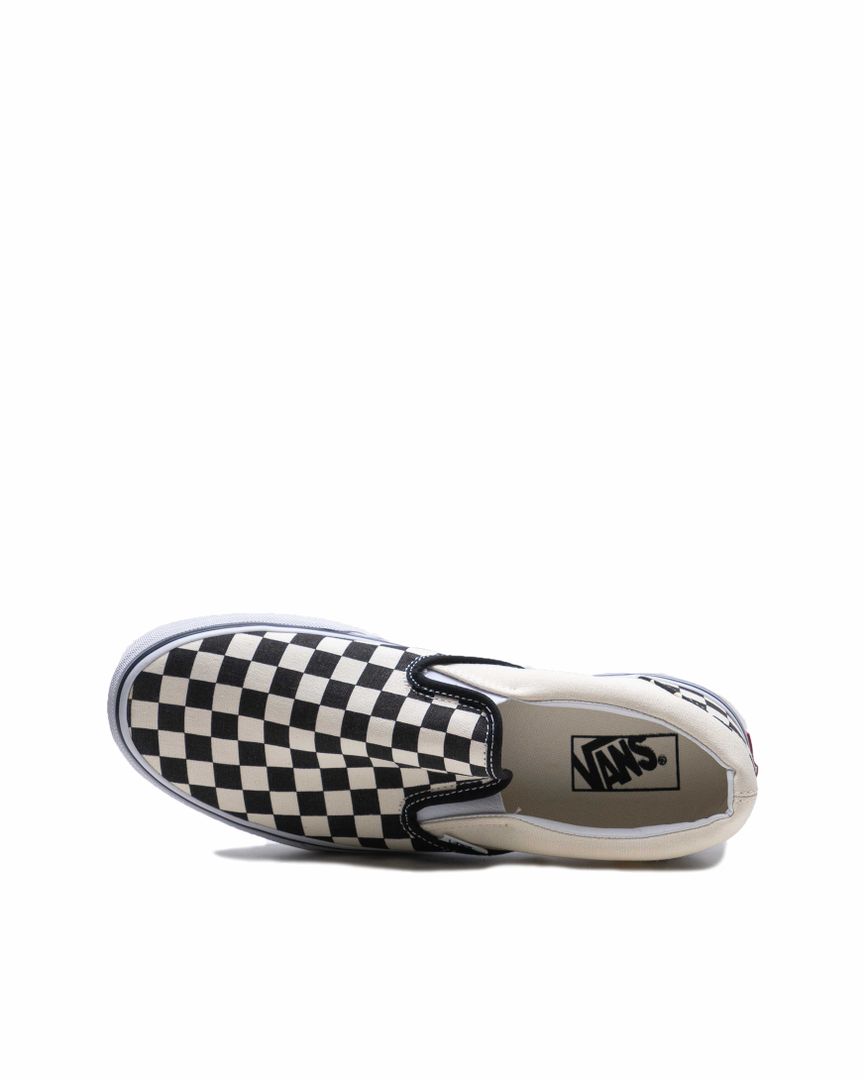 Sepatu Vans Checker boards Slip On - Black And White - 13404