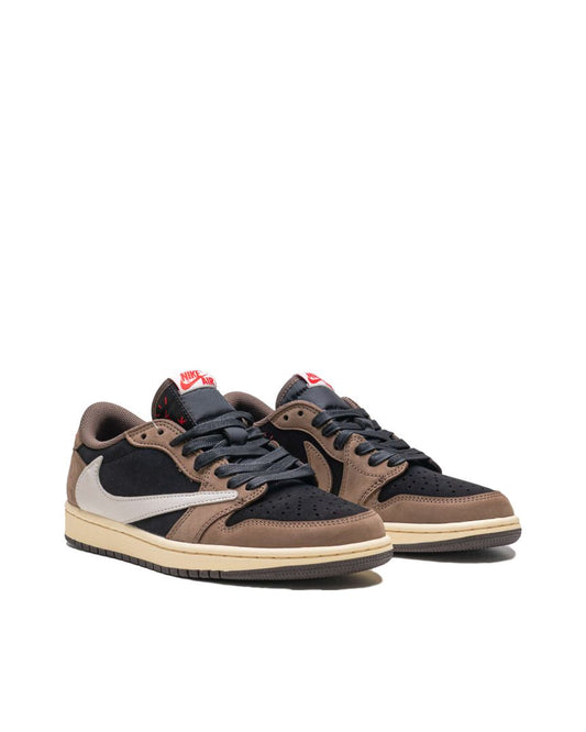Sepatu Pria Nike Air Jordan 1 Retro Low OG SP Travis Scott Black Dark 13530A