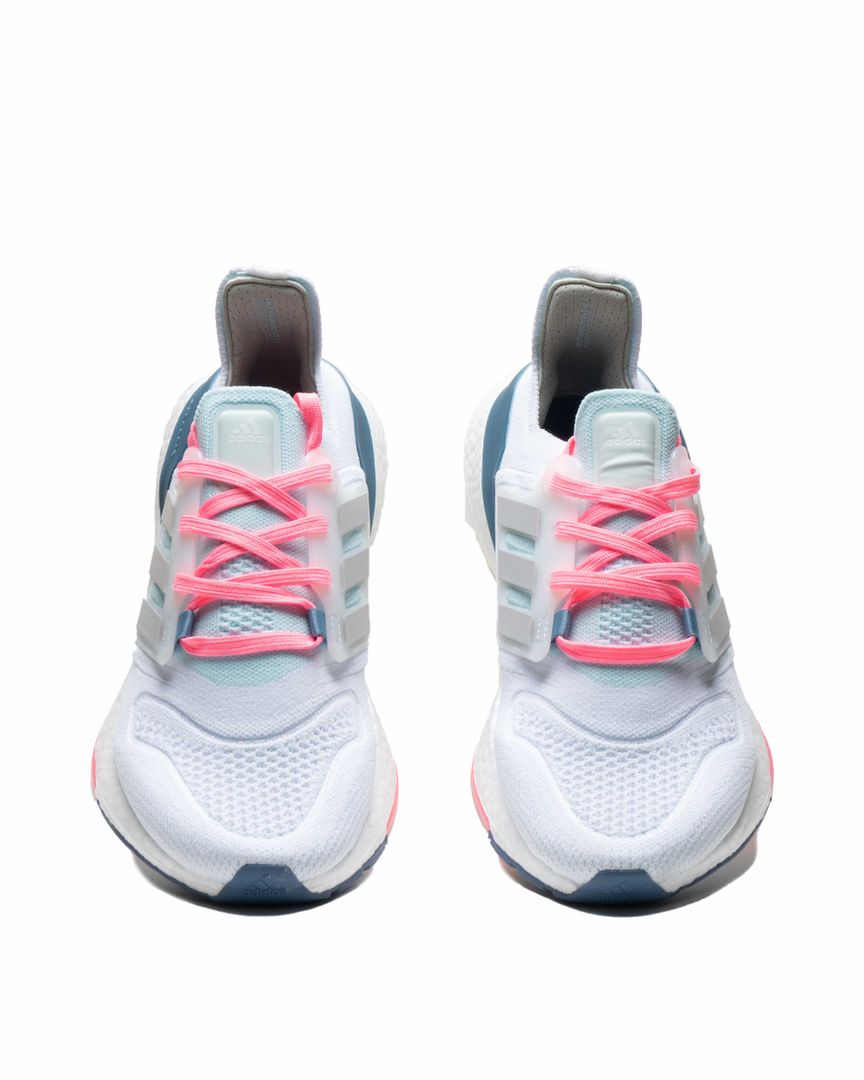 Sepatu Sneaker Wanita Adidas Ultraboost 22 'White Almost Blue' GX5929 14053