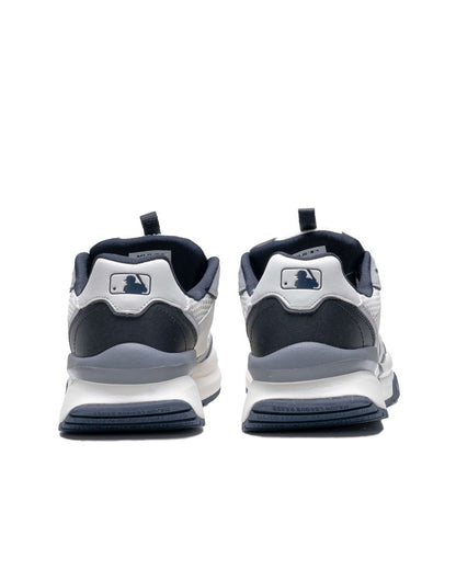 Sepatu Wanita MLB Chunky Runner New York Yankees Black - 14159