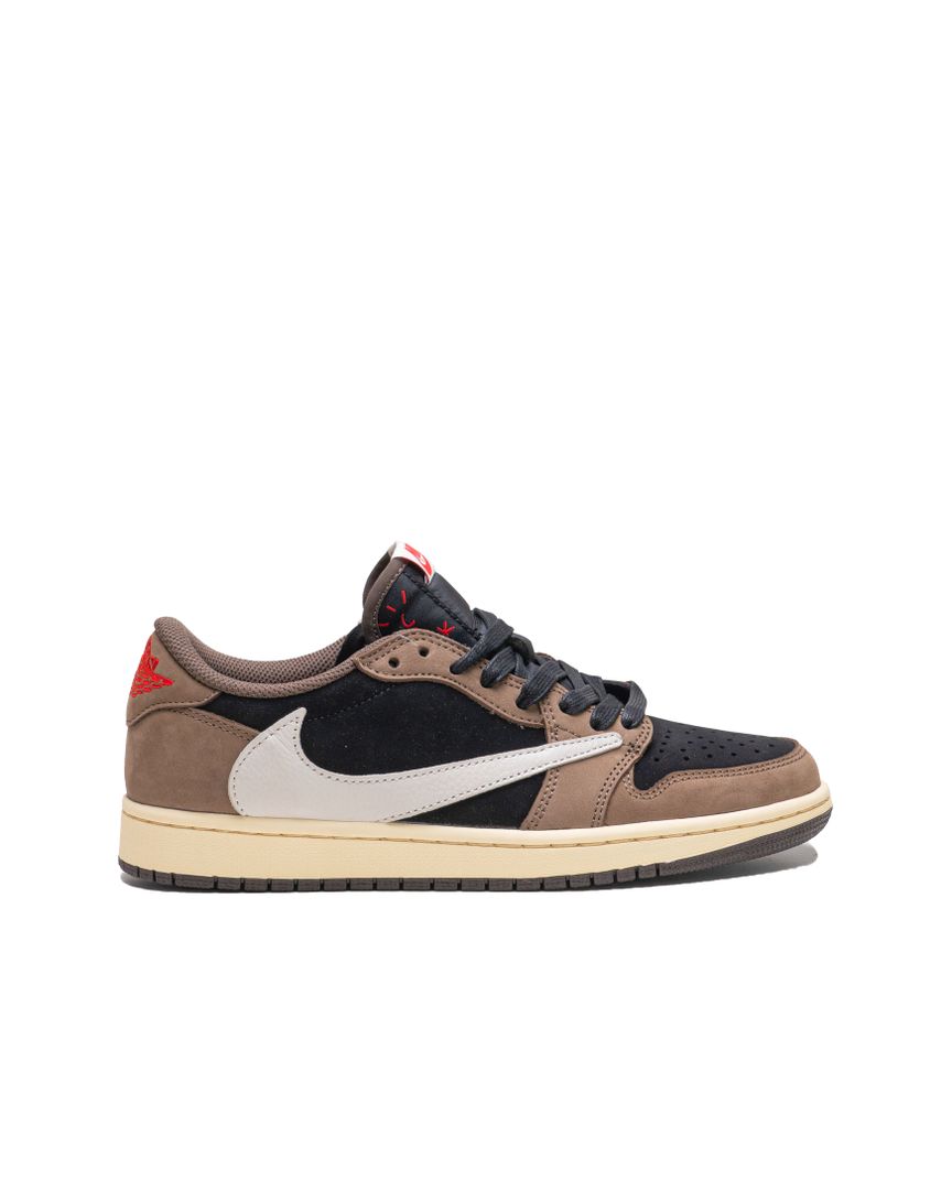 Sepatu Pria Nike Air Jordan 1 Retro Low OG SP Travis Scott Black Dark 13530A