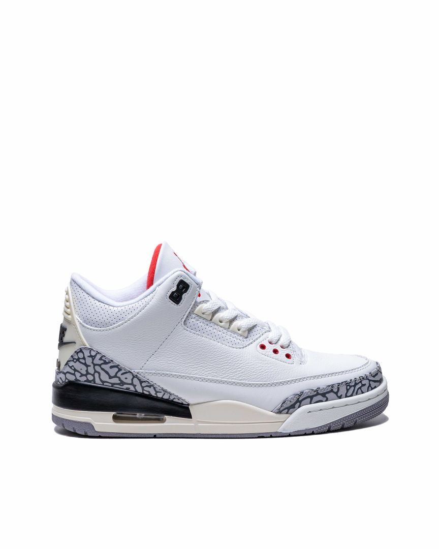 Sepatu Pria Jordan 3 Retro White Cement Reimagined Summit White Fire Red - Black Cement Grey - 14167